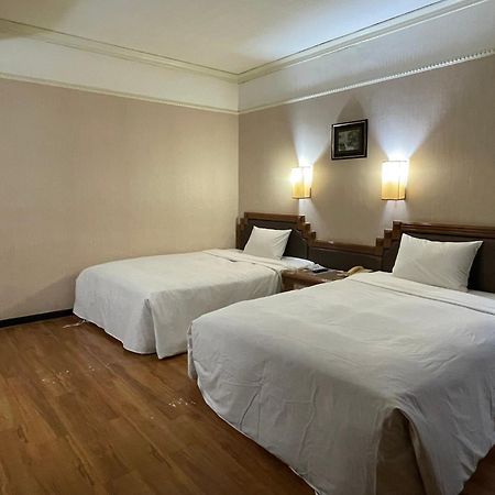 Tapeng Bay Holiday Hotel Donggang Buitenkant foto