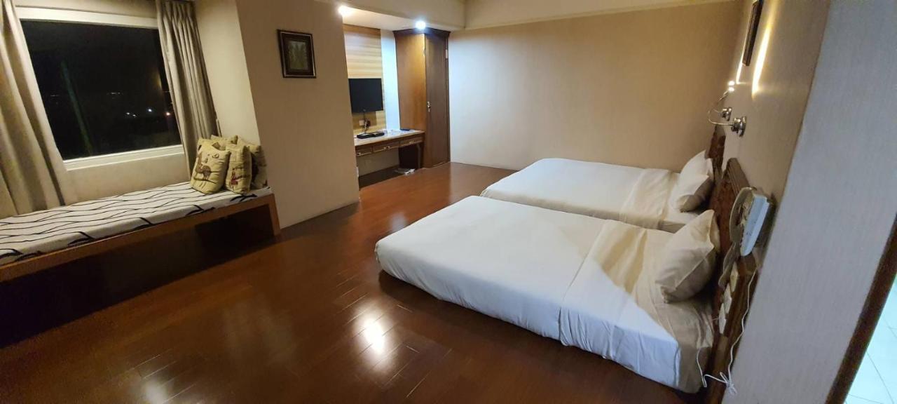 Tapeng Bay Holiday Hotel Donggang Buitenkant foto