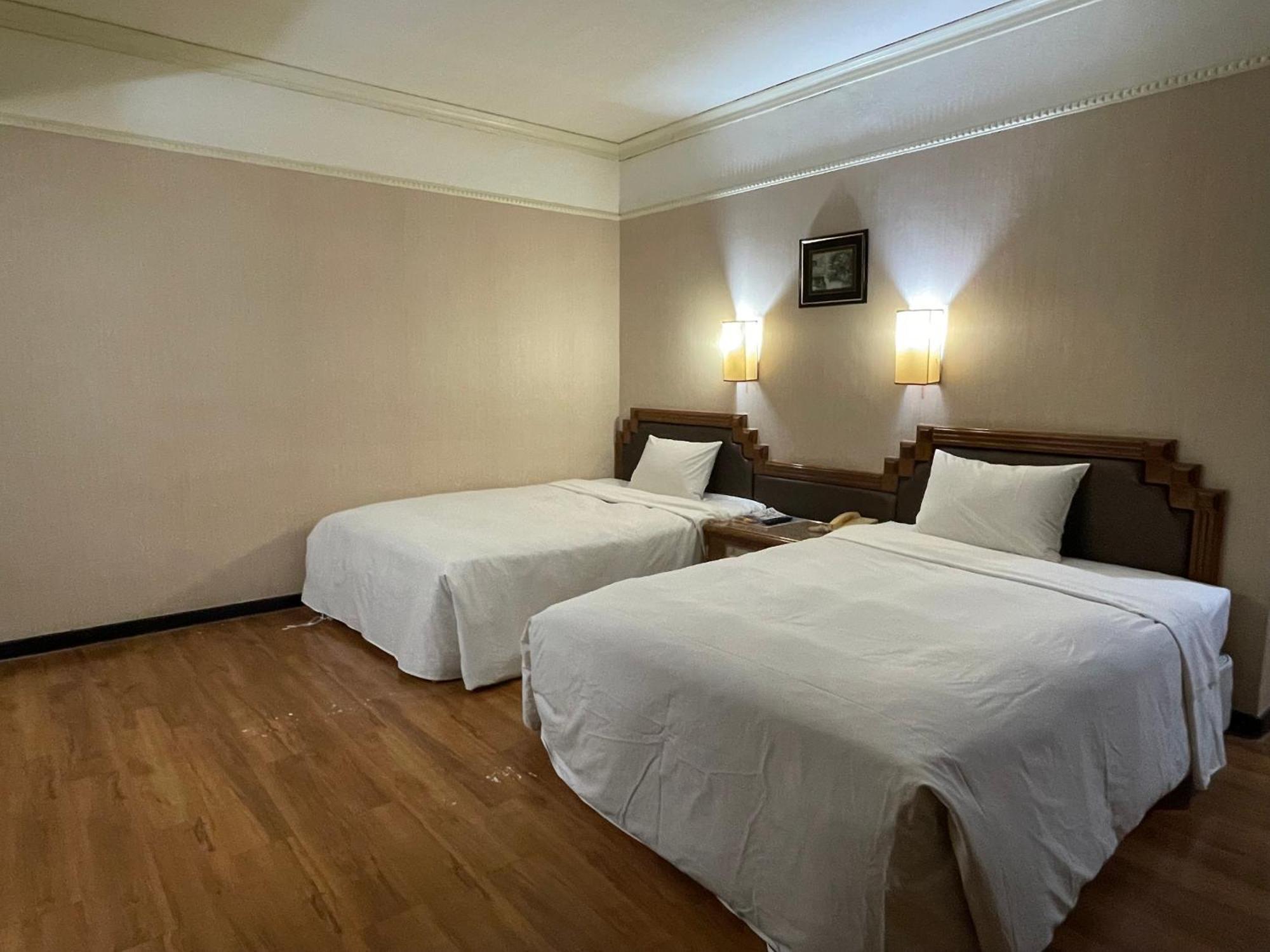 Tapeng Bay Holiday Hotel Donggang Buitenkant foto