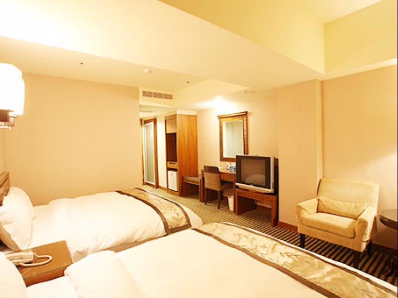 Tapeng Bay Holiday Hotel Donggang Buitenkant foto