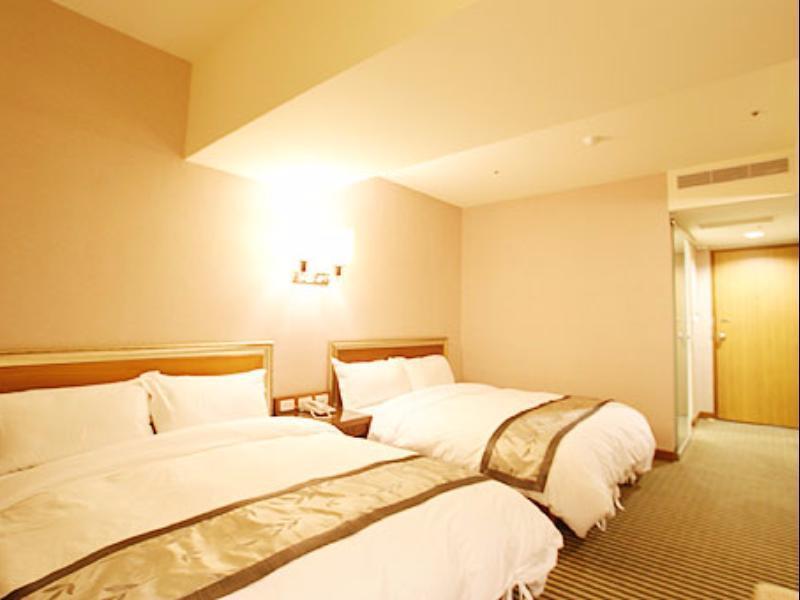 Tapeng Bay Holiday Hotel Donggang Buitenkant foto