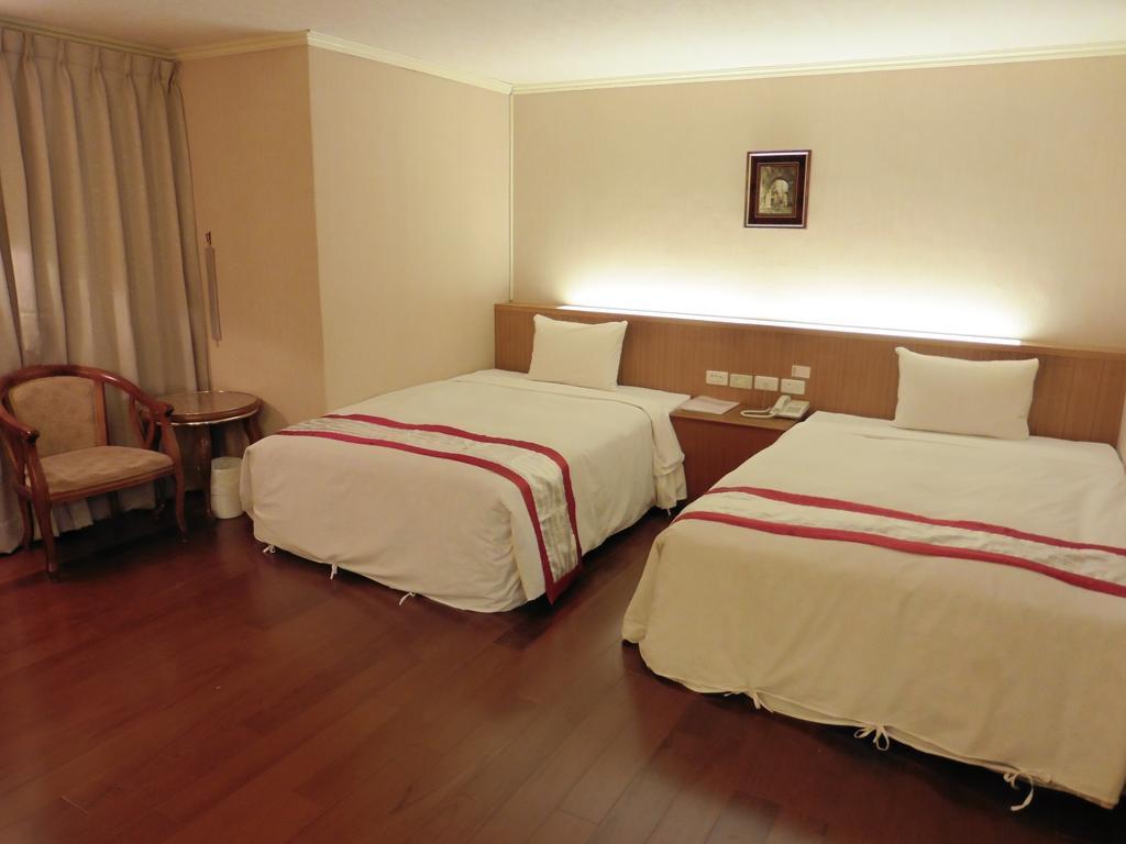 Tapeng Bay Holiday Hotel Donggang Buitenkant foto