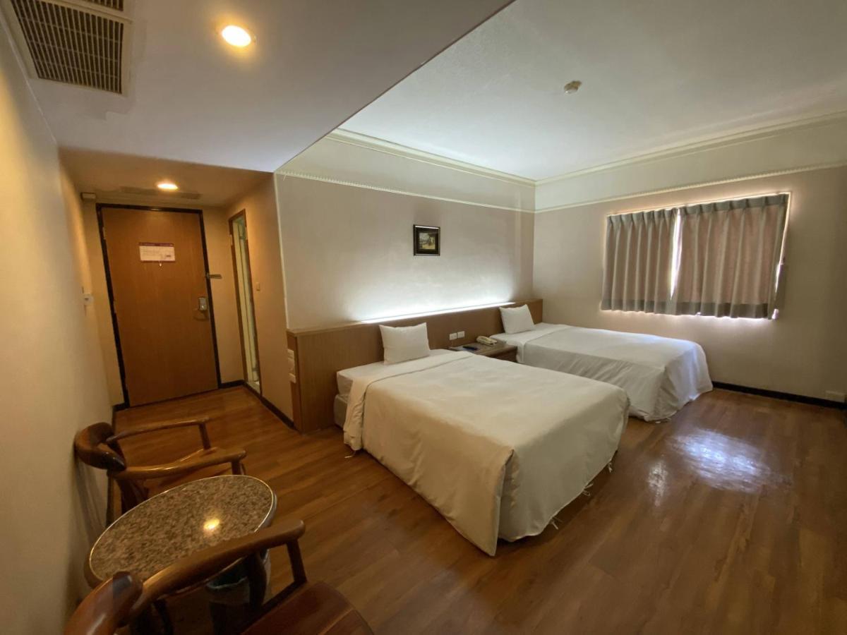 Tapeng Bay Holiday Hotel Donggang Buitenkant foto