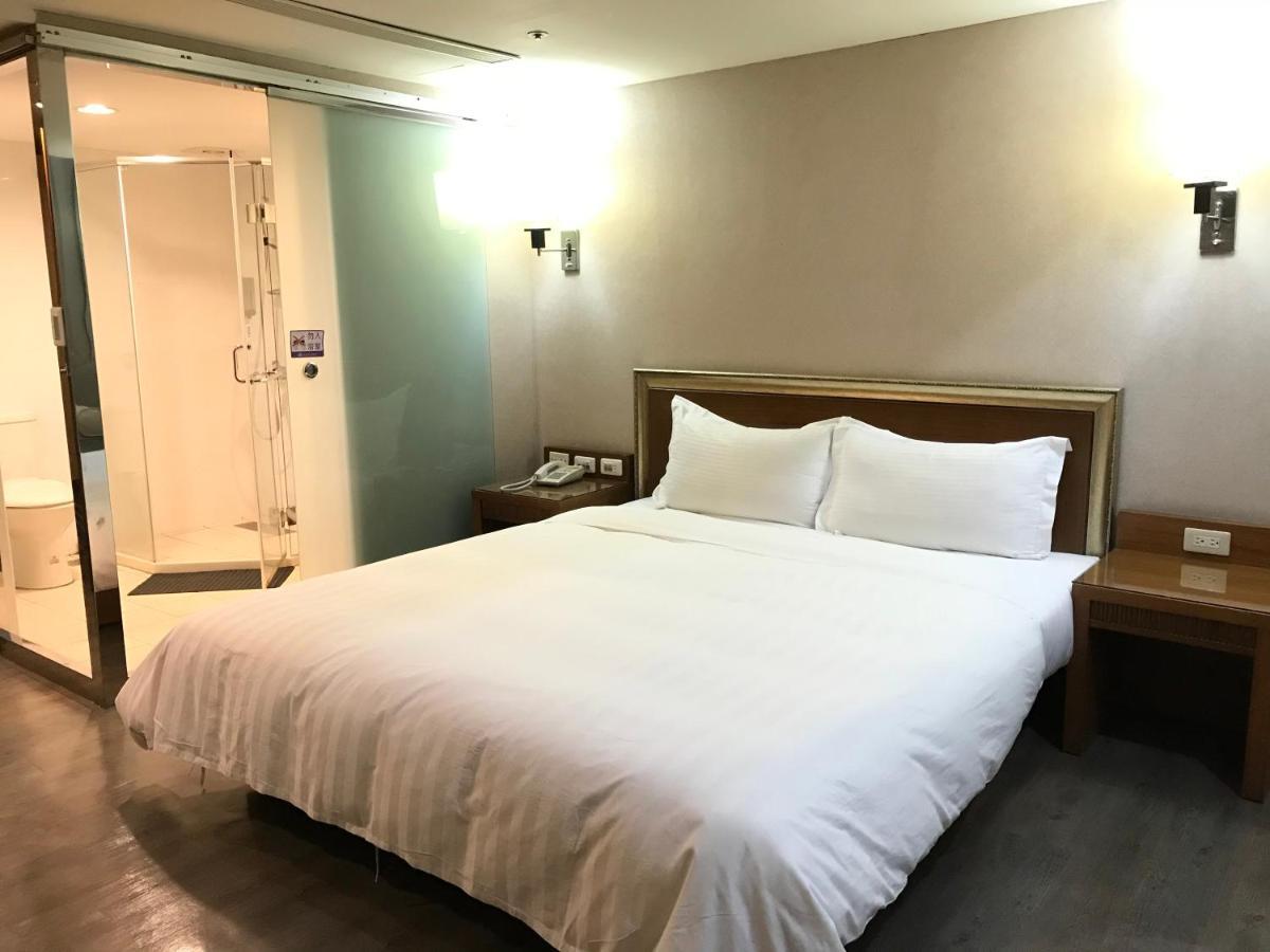 Tapeng Bay Holiday Hotel Donggang Buitenkant foto